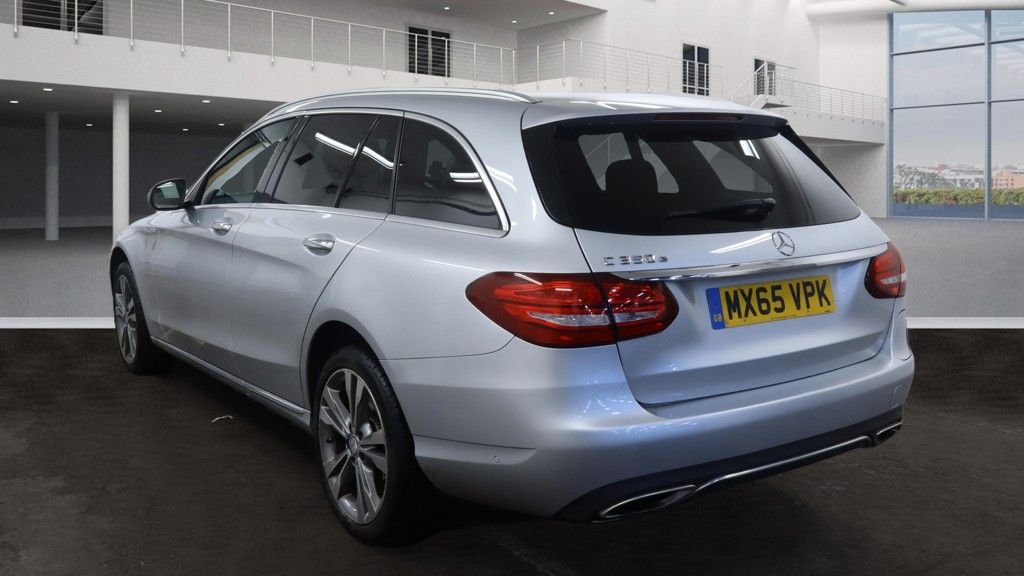 Used Mercedes-Benz C Class 2015 for sale - 78219318: Photo 3