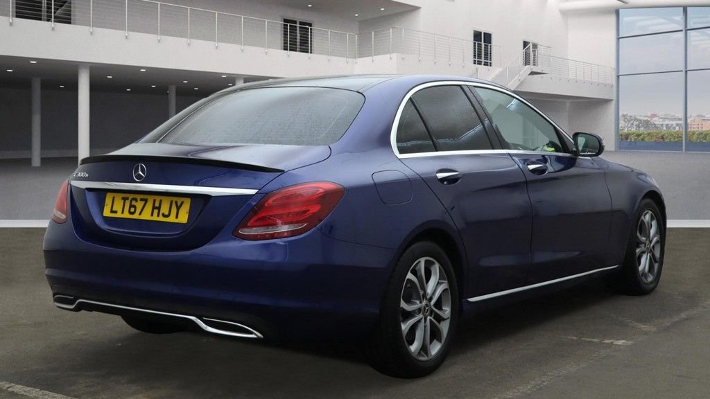 Used Mercedes-Benz C Class 2017 for sale - 76803735: Photo 4