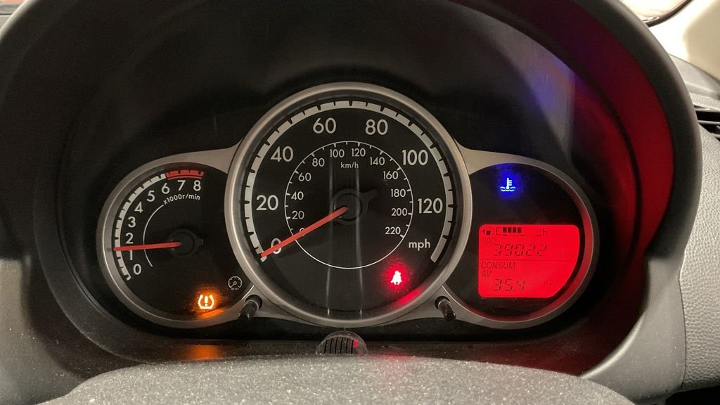 Used Mazda Mazda2 2015 for sale - 77477607: Photo 10