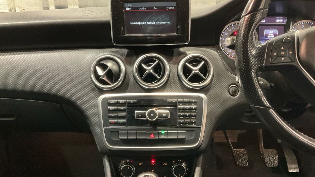 Used Mercedes-Benz A-Class 2014 for sale - 76496080: Photo 9