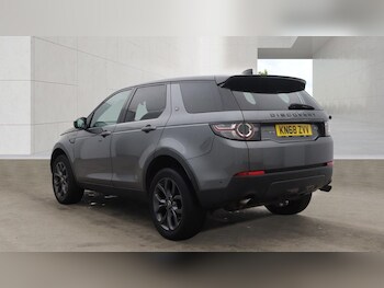 Used Land Rover Discovery Sport 2018 for sale - 78382722: Photo