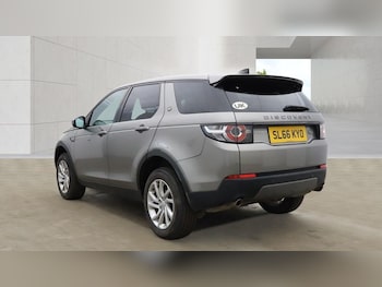 Used Land Rover Discovery Sport 2016 for sale - 79470240: Photo