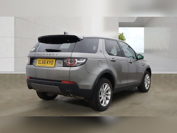 Used Land Rover Discovery Sport 2016 for sale - 79470240: Photo