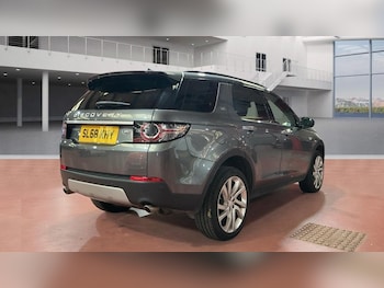 Used Land Rover Discovery Sport 2018 for sale - 76014838: Photo 4