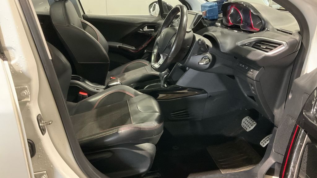 Used Peugeot 2008 2017 for sale - 77048956: Photo 10