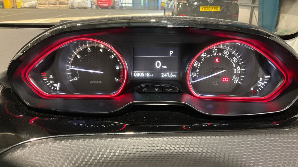 Used Peugeot 2008 2017 for sale - 77048956: Photo 11