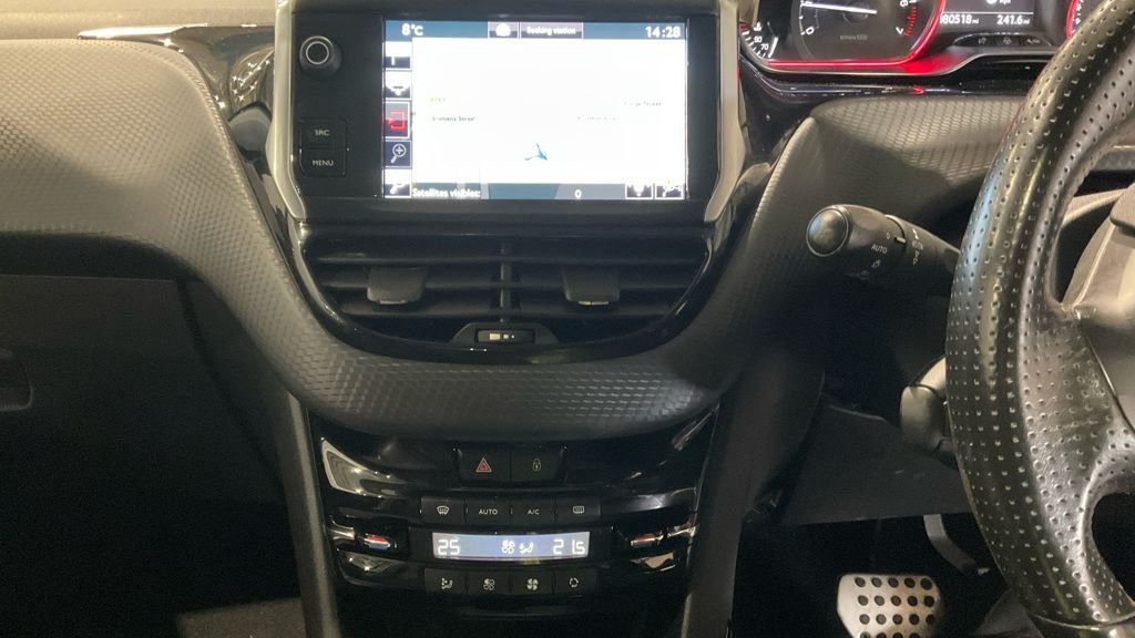 Used Peugeot 2008 2017 for sale - 77048956: Photo 12