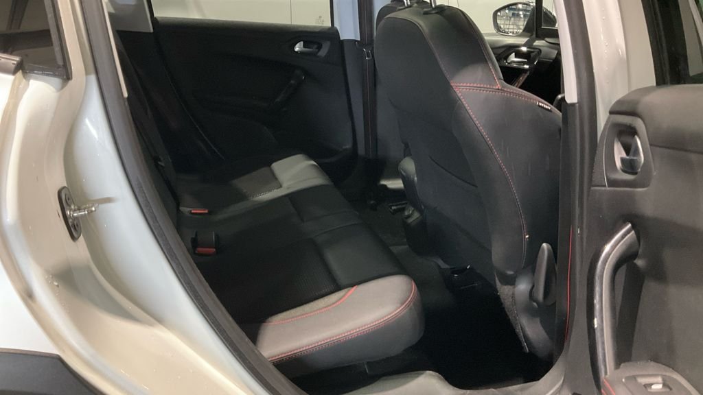Used Peugeot 2008 2017 for sale - 77048956: Photo 9