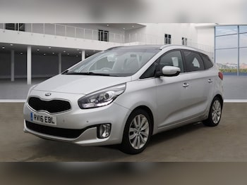 Used Kia Carens 2016 for sale - 75502942: Photo