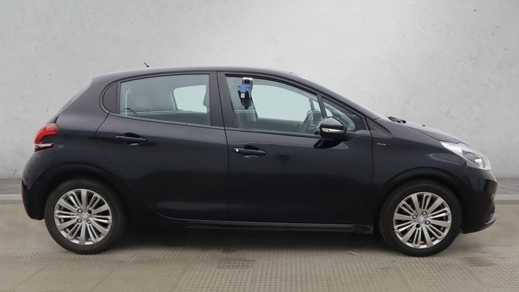 Used Peugeot 208 2018 for sale - 76665523: Photo 5