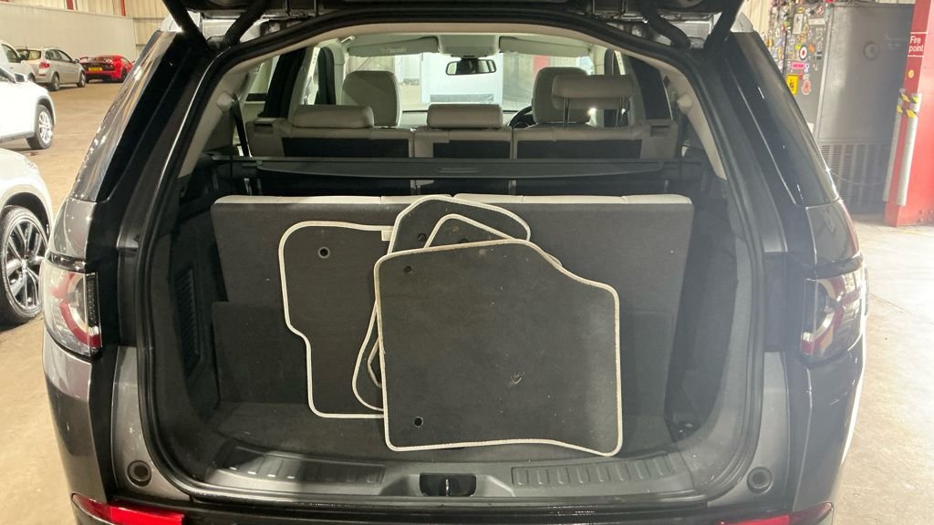 Used Land Rover Discovery Sport 2018 for sale - 78059589: Photo 13