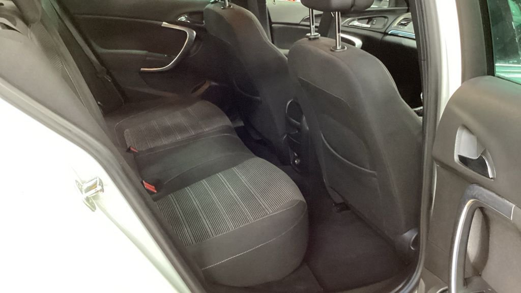 Used Vauxhall Insignia 2015 for sale - 76986131: Photo 8