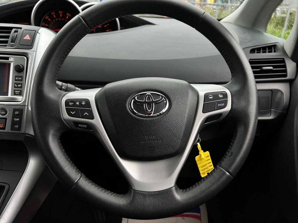 Used Toyota Verso 2012 for sale - 76496065: Photo 10