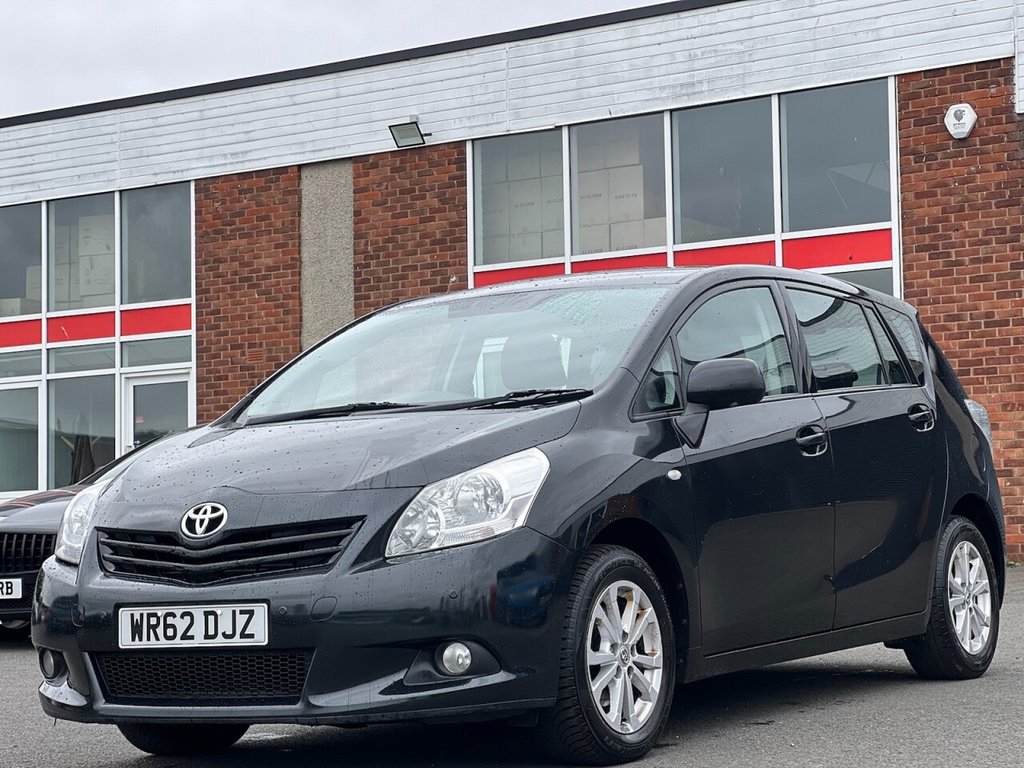 Used Toyota Verso 2012 for sale - 76496065: Photo 2