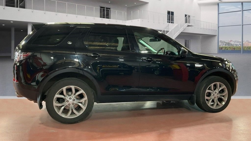 Used Land Rover Discovery Sport 2018 for sale - 78022067: Photo 11