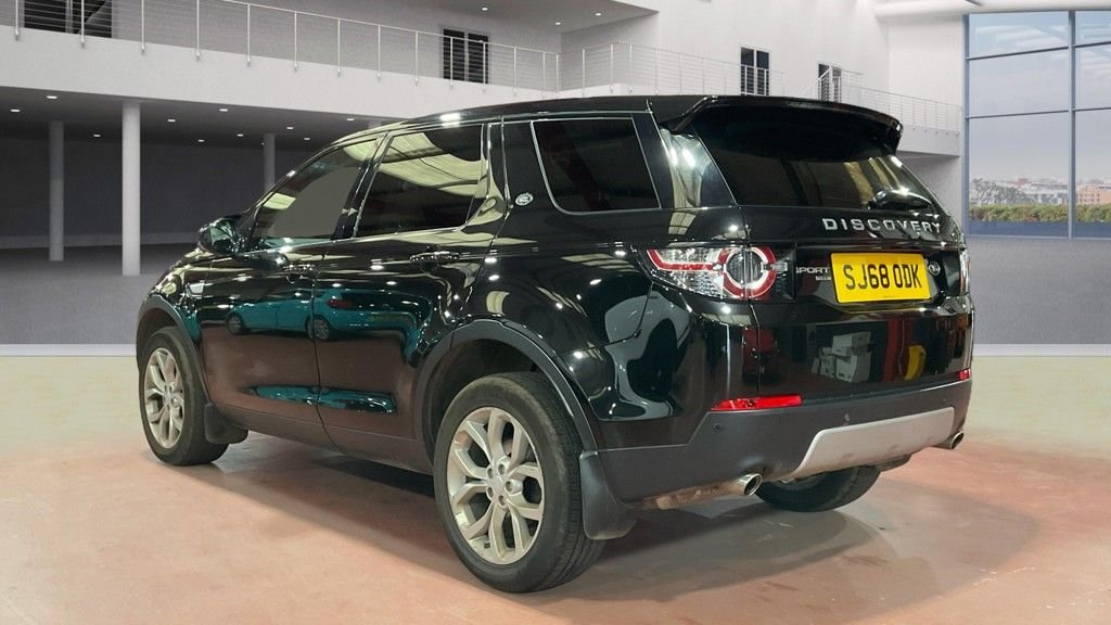 Used Land Rover Discovery Sport 2018 for sale - 78022067: Photo 9