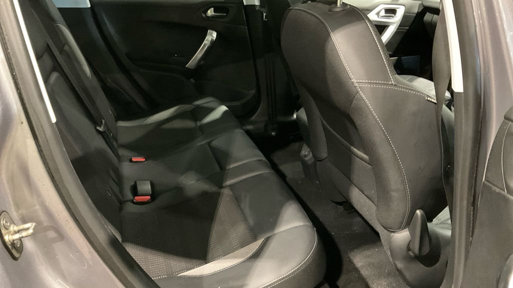 Used Peugeot 2008 2019 for sale - 76773049: Photo 8