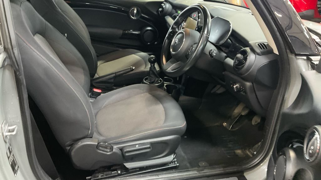 Used MINI Hatch 2021 for sale - 76914812: Photo 19