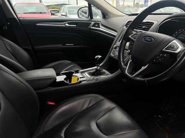 Used Ford Mondeo 2015 for sale - 76111856: Photo 21
