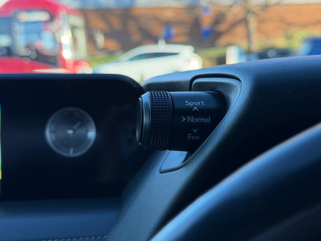 Used Lexus UX 2019 for sale - 77820743: Photo 26