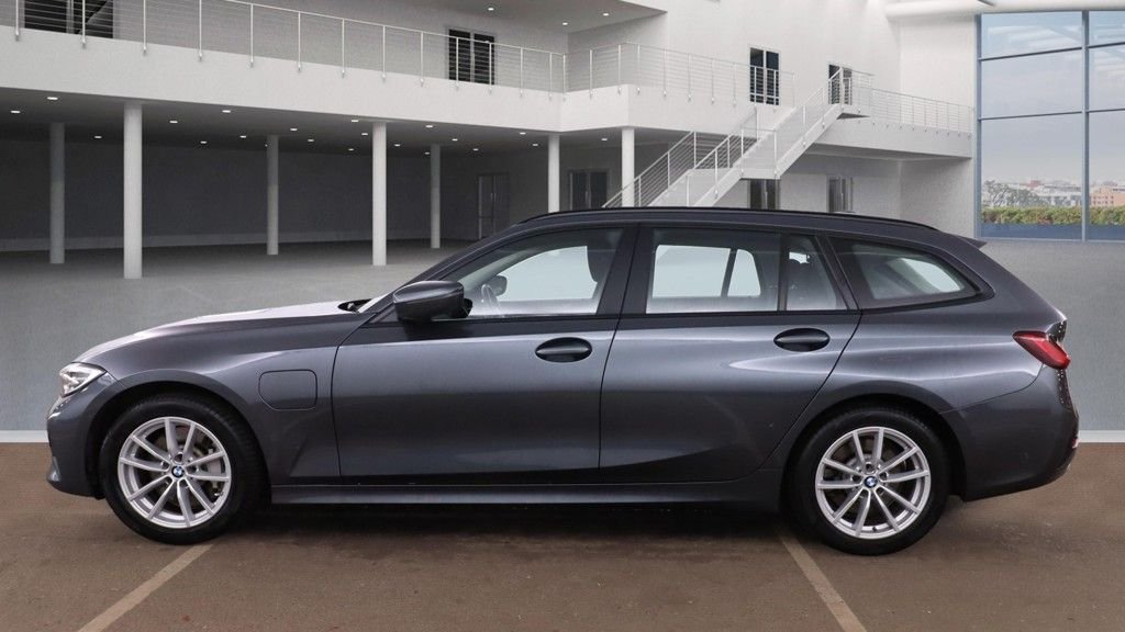 Used BMW 3 Series 2021 for sale - 76439041: Photo 6