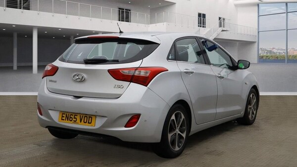 Used Hyundai i30 2015 for sale - 76132203: Photo 2