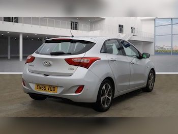 Used Hyundai i30 2015 for sale - 76132203: Photo 2