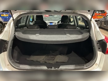Used Hyundai i30 2015 for sale - 76132203: Photo 4