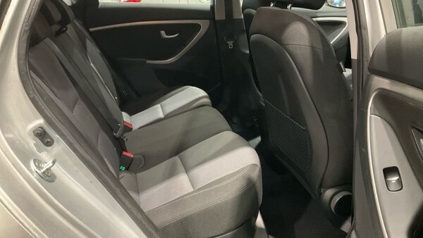 Used Hyundai i30 2015 for sale - 76132203: Photo 5