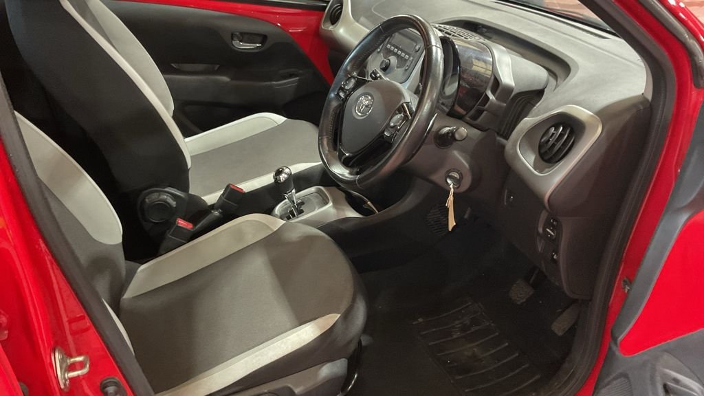 Used Toyota AYGO 2018 for sale - 77748907: Photo 10