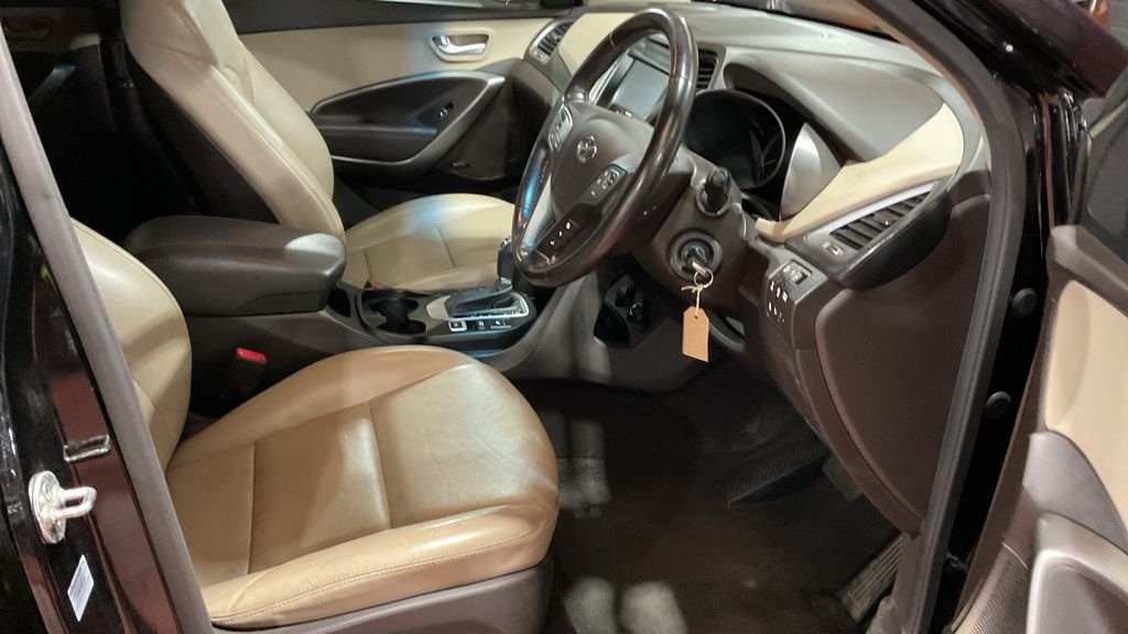 Used Hyundai Santa Fe 2016 for sale - 77680517: Photo 9