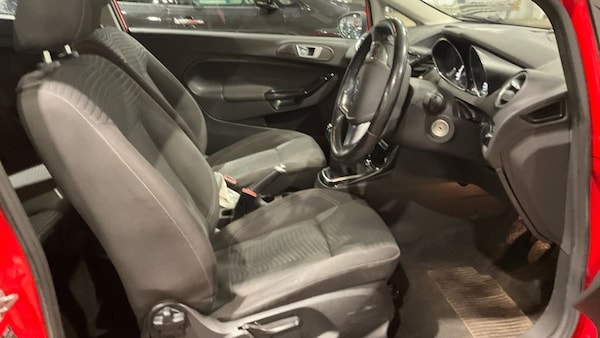 Used Ford Fiesta 2015 for sale - 76086396: Photo 9
