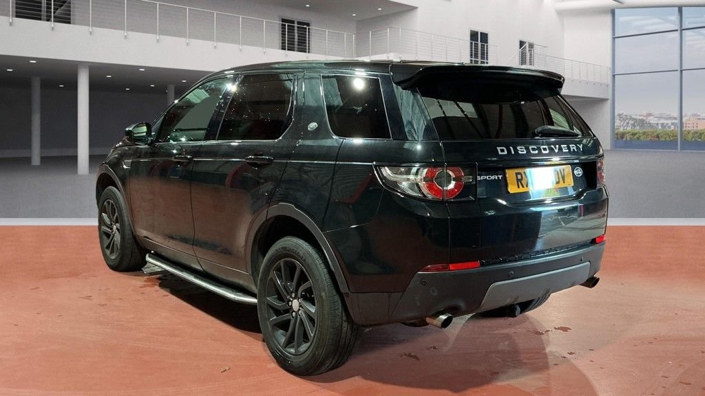 Used Land Rover Discovery Sport 2018 for sale - 76610291: Photo 11