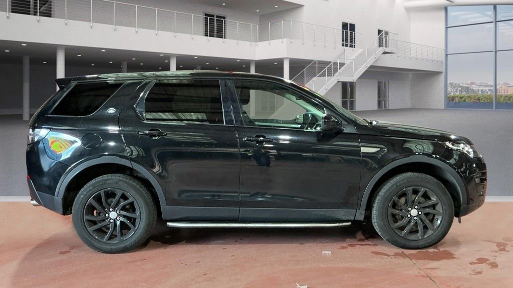 Used Land Rover Discovery Sport 2018 for sale - 76610291: Photo 13