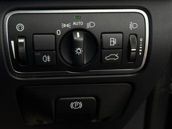 Used Volvo XC60 2017 for sale - 75665787: Photo 18