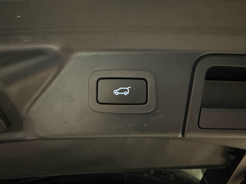 Used Land Rover Range Rover Velar 2021 for sale - 74529532: Photo 24