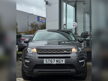 Used Land Rover Discovery Sport 2017 for sale - 76009210: Photo