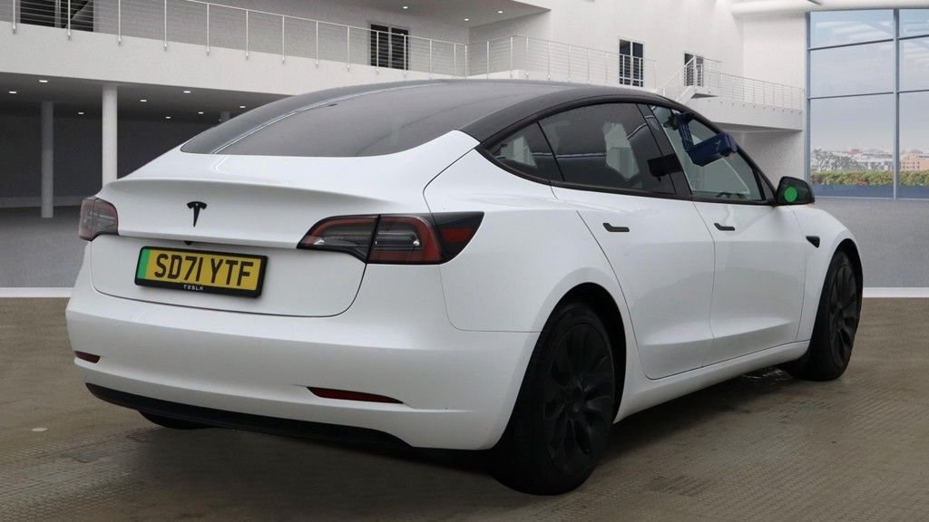 Used Tesla Model 3 2021 for sale - 76356983: Photo 4