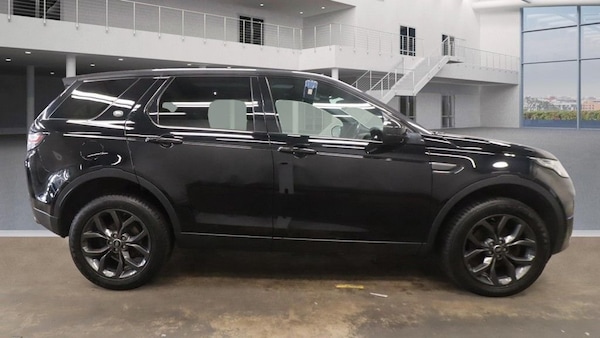 Used Land Rover Discovery Sport 2018 for sale - 76139874: Photo 5