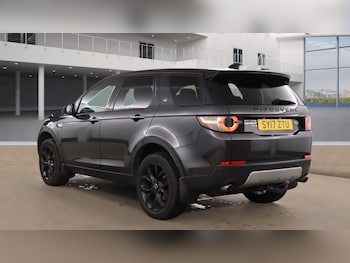 Used Land Rover Discovery Sport 2017 for sale - 76487003: Photo