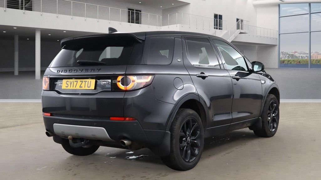 Used Land Rover Discovery Sport 2017 for sale - 76487003: Photo 4