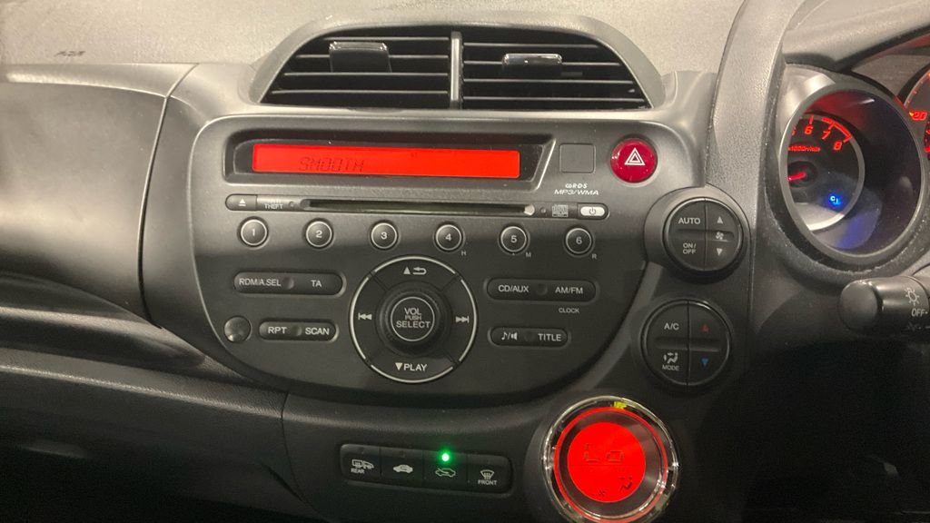 Used Honda Jazz 2012 for sale - 76086399: Photo 10