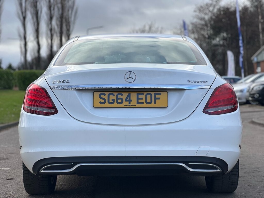 Used Mercedes-Benz C Class 2015 for sale - 76496045: Photo 4