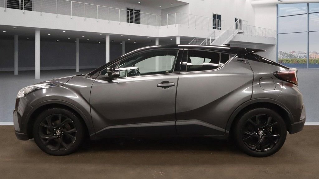 Used Toyota C-HR 2018 for sale - 77315960: Photo 18