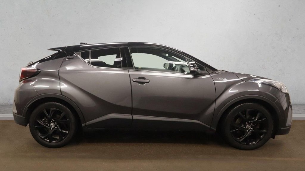 Used Toyota C-HR 2018 for sale - 77315960: Photo 5