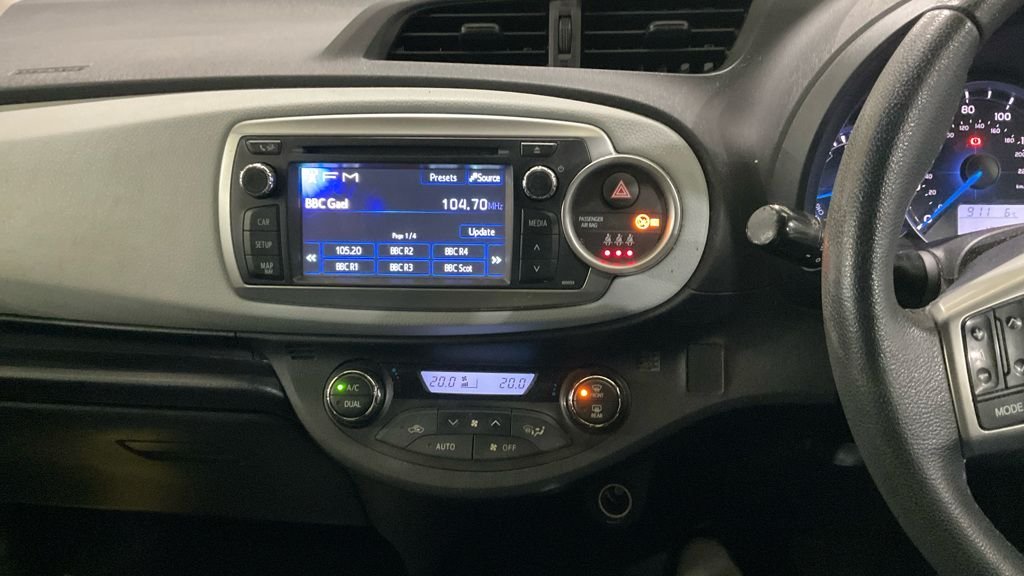 Used Toyota Yaris 2014 for sale - 77572218: Photo 12