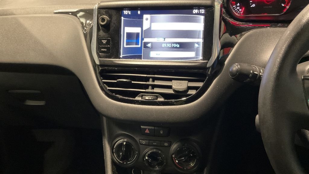 Used Peugeot 208 2012 for sale - 76496046: Photo 13