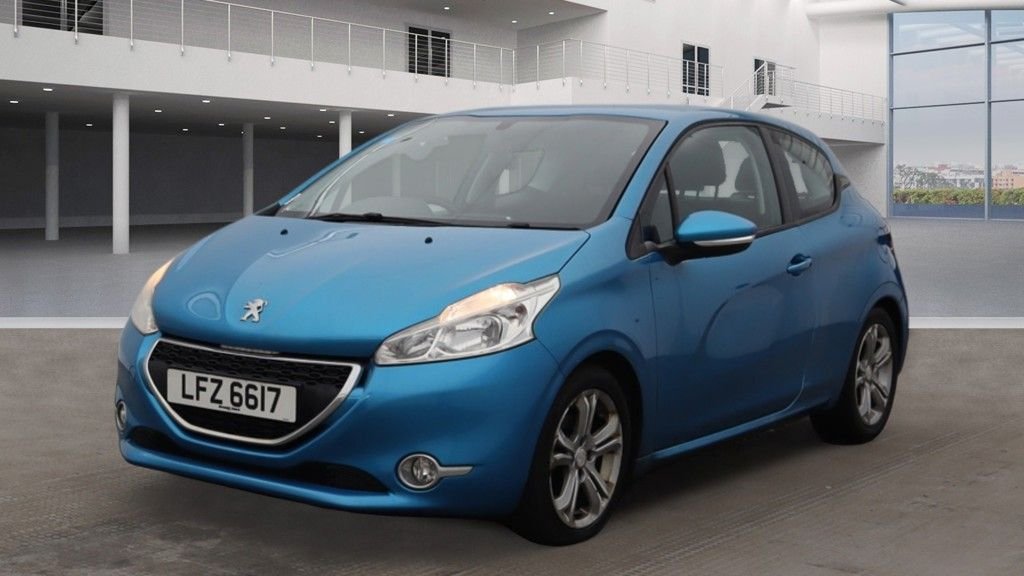 Used Peugeot 208 2012 for sale - 76496046: Photo 2