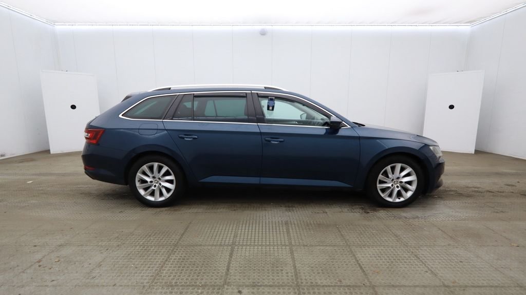 Used Skoda Superb 2019 for sale - 76635517: Photo 4