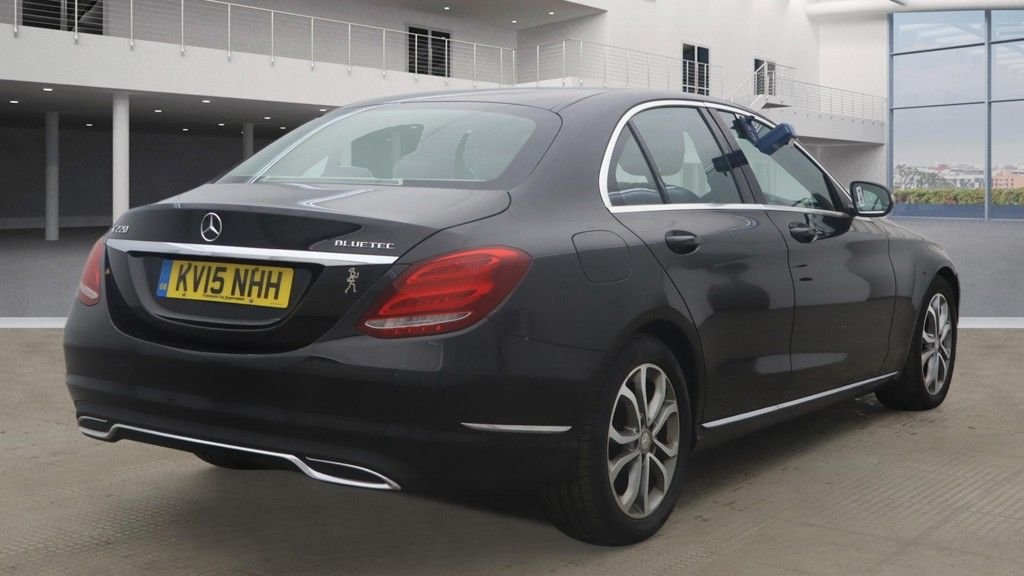 Used Mercedes-Benz C Class 2015 for sale - 77457547: Photo 10